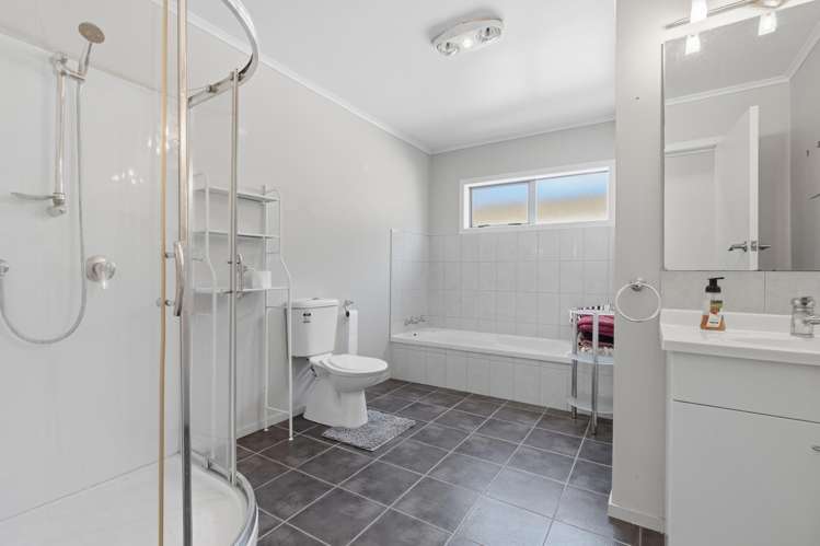 174 Kaipara Coast Highway Helensville_16