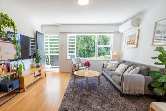 2/13A Kingsway Avenue Sandringham_2