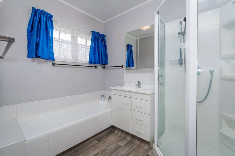 23 Weetman Drive Browns Bay_13