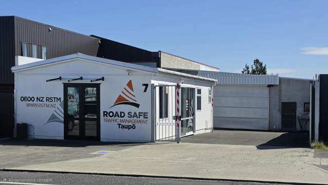 High-stud workshop with quality office