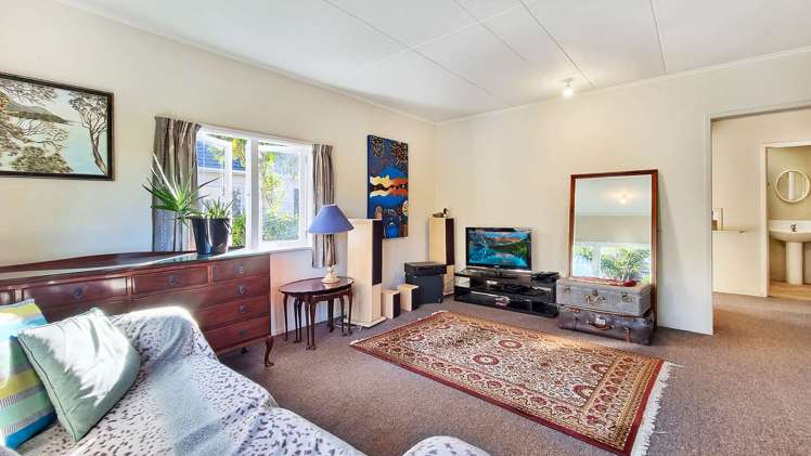 15 Holland Street Glenholme_5