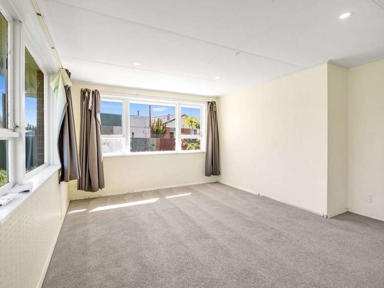 15 Kennard Crescent Karitane_12
