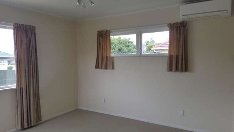 90 Tirimoana Road Te Atatu South_5