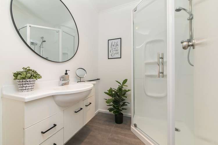 166 Henderson Valley Road Henderson_11