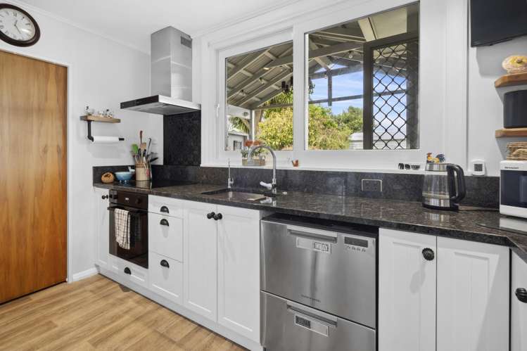 34 Central Terrace Alicetown_12