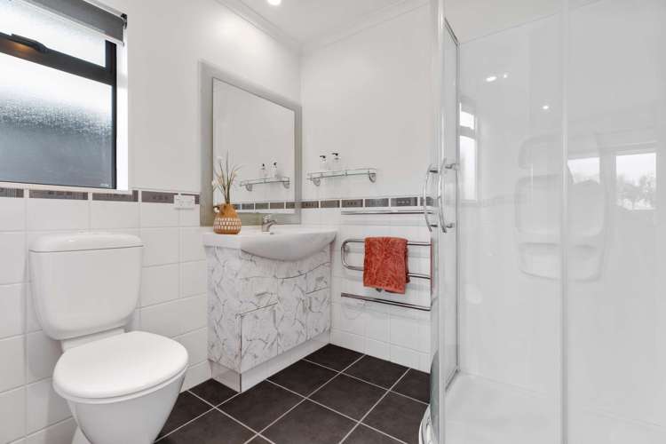 7 Wroxton Place Waiuku_12