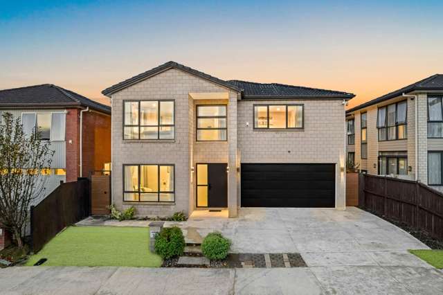 Why Compromise? Space, Luxury & Location in One!