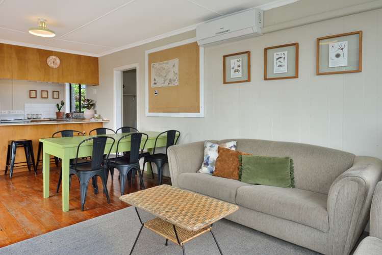 3 Ratau Street Māhia_10