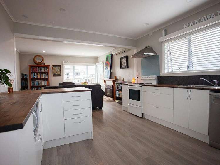 65 Strange Street Waitara_5