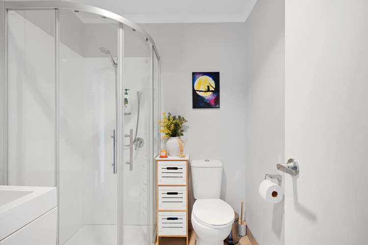 1/19 Onukutara Place Huntington_15