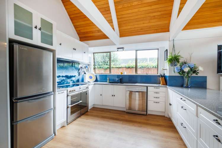 9 Truscott Grove Awapuni_1