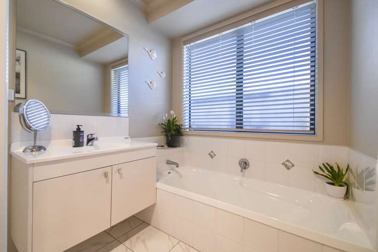 38 Riverholm Drive Mangakakahi_9