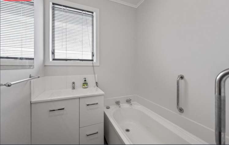 1/204 Grays Road 10482_8