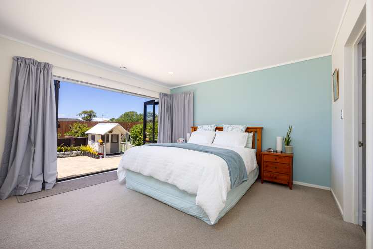 5 Alec Craig Way Gulf Harbour_12