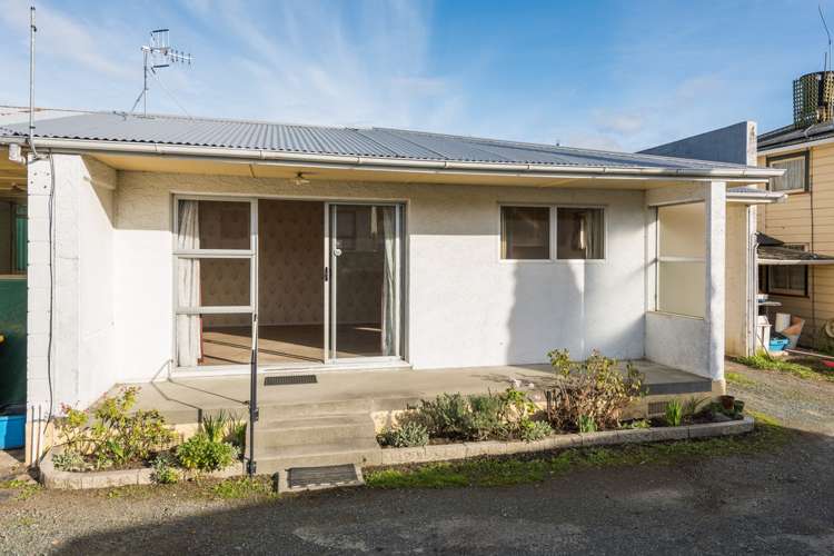 2/10 Golf Road Tahunanui_1