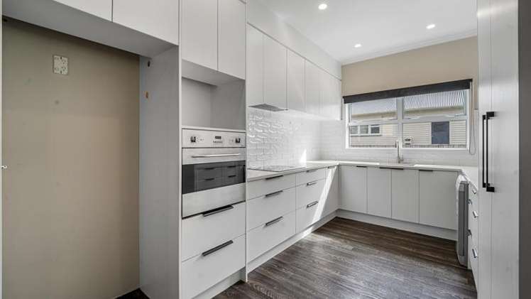 257 Whitaker Street_4