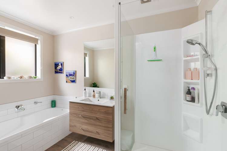 13 Island View Heights Coastlands_15