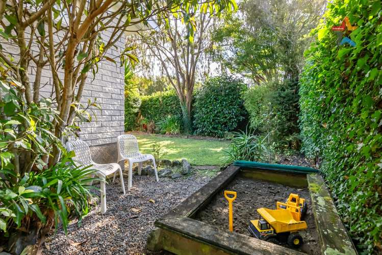 7 Flavia Grove Clouston Park_18