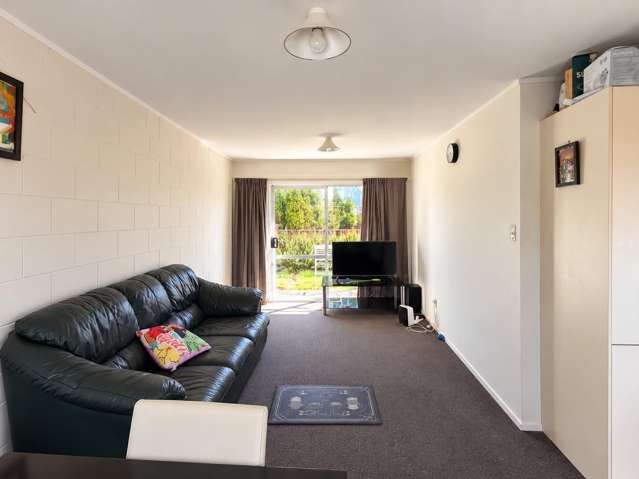 2/10 Brierley Place 10839_2