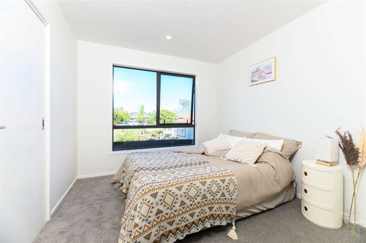 7/11 Scanlen Terrace Kelston_8