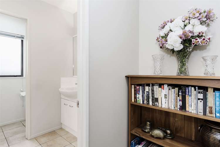 77 Acornia Close Ohauiti_17