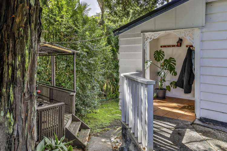 22 Hollywood Avenue Titirangi_14