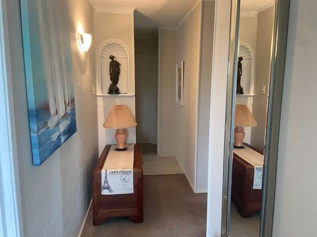 3 Meadway Sunnyhills_4