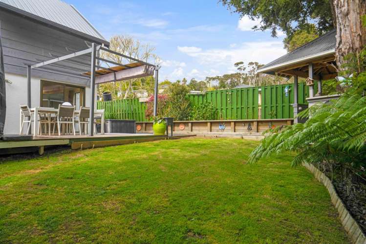 2/5 Eugen Place Bayview_16