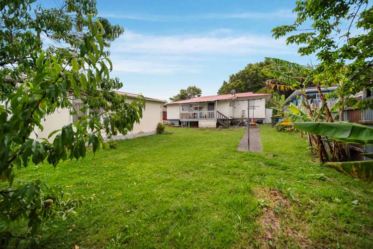 77 Flat Bush Road Clover Park_12