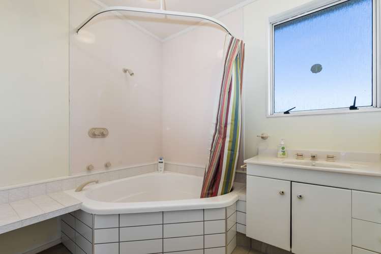 33 Oxford Road Lake Rotoma_13