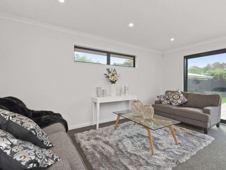 8 Gunns Crescent Cashmere_7