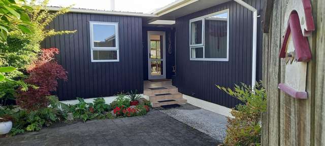 4BR Fully Furnished Home in Pomare