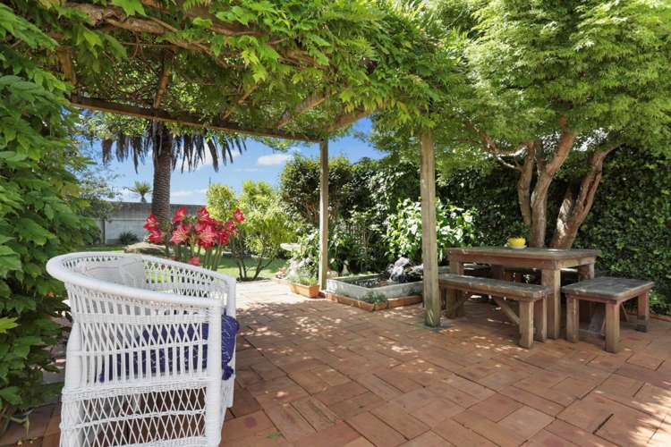 2 Alwyn Avenue Te Atatu South_10