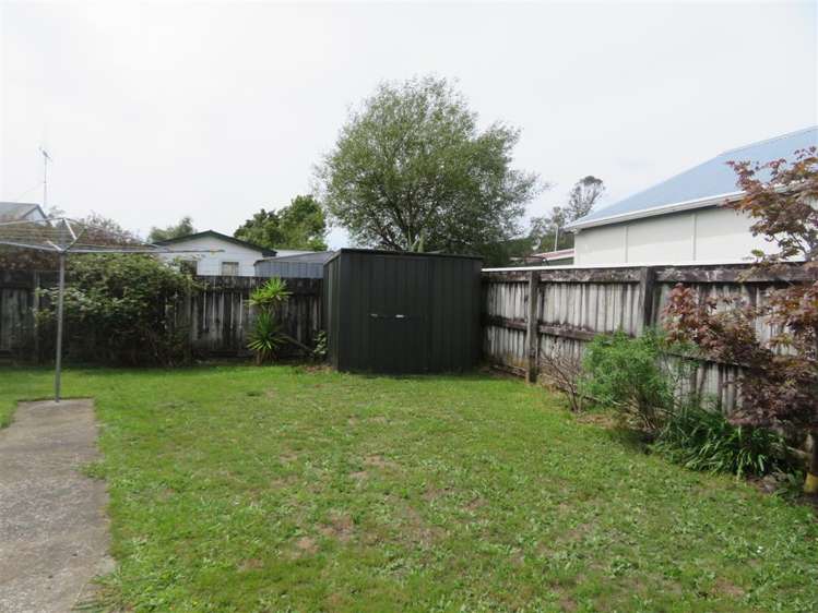 1 Jasper Grove 11301_2