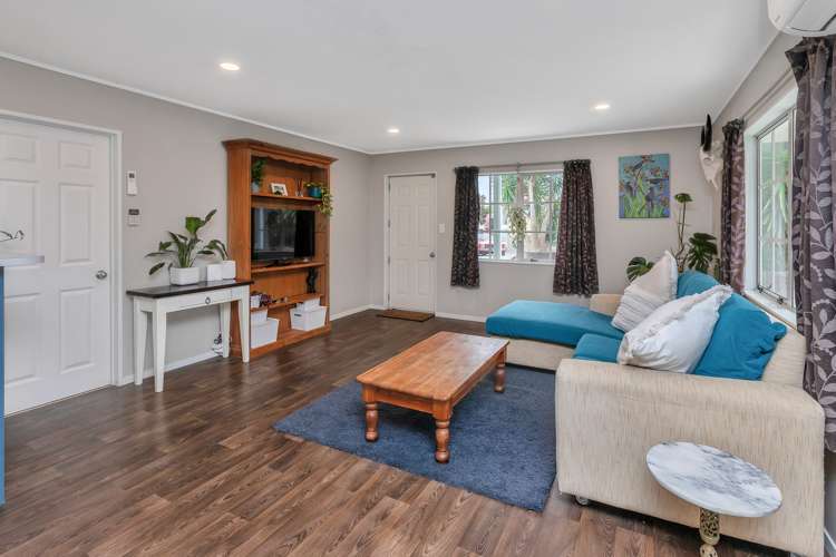 10 Howards Way Kamo_5