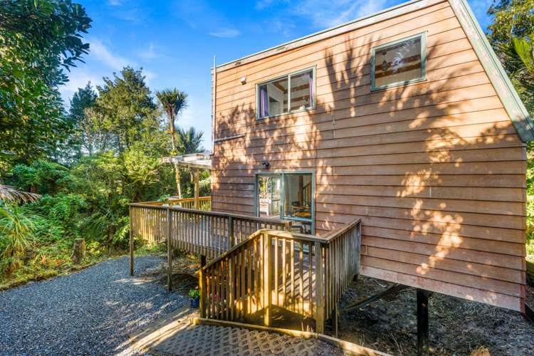 281 Huia Road_1