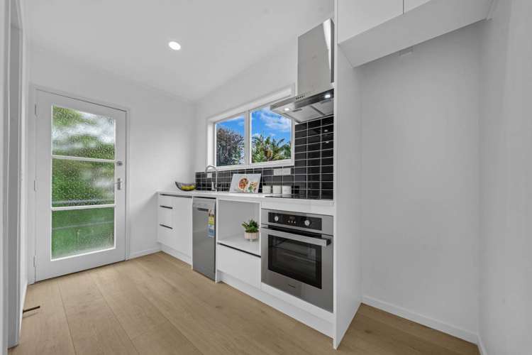 8/10A Arabi Street Sandringham_11