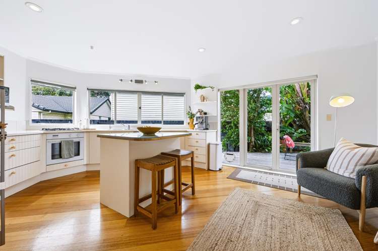 3A The Circle Manly_1
