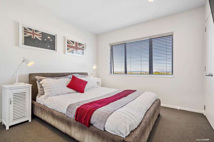 5 Amaretto Avenue Flat Bush_13