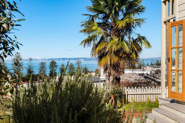 16 Brewster Street Bluff Hill_12