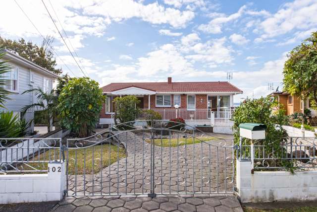 102 Tiroroa Avenue Te Atatu South_1