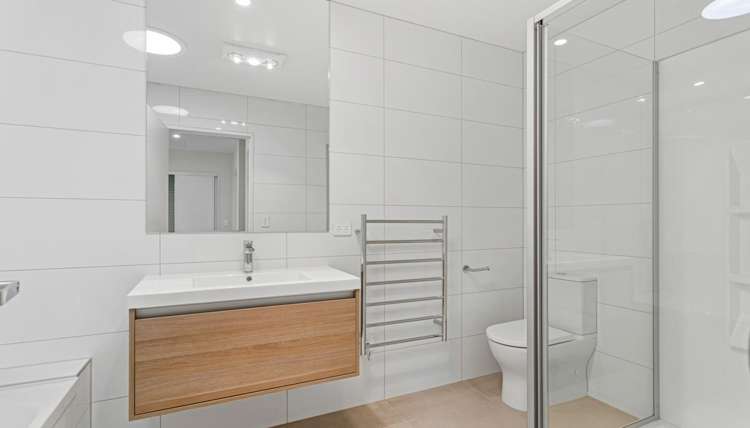 3 Paraone Crescent Takanini_8