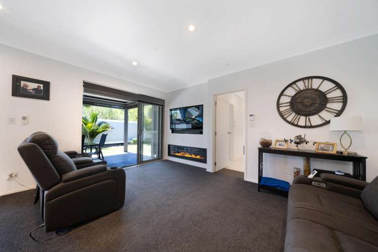 154 Boord Crescent Kumeu_8