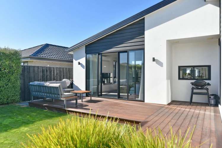 10 Jury Lane Woodend_23