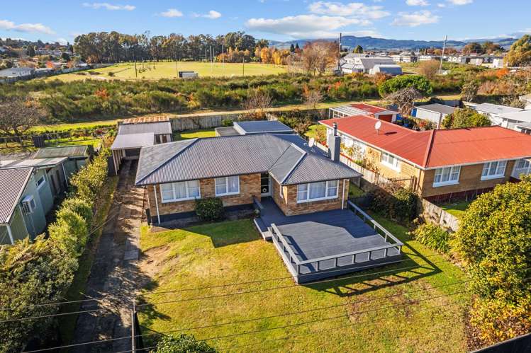 13 Logan Street Fairy Springs_18