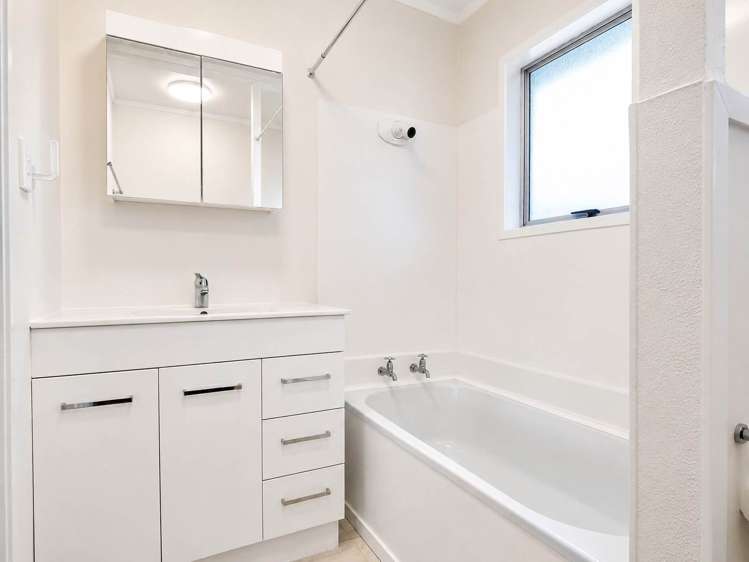 79a Rosier Road Glen Eden_9