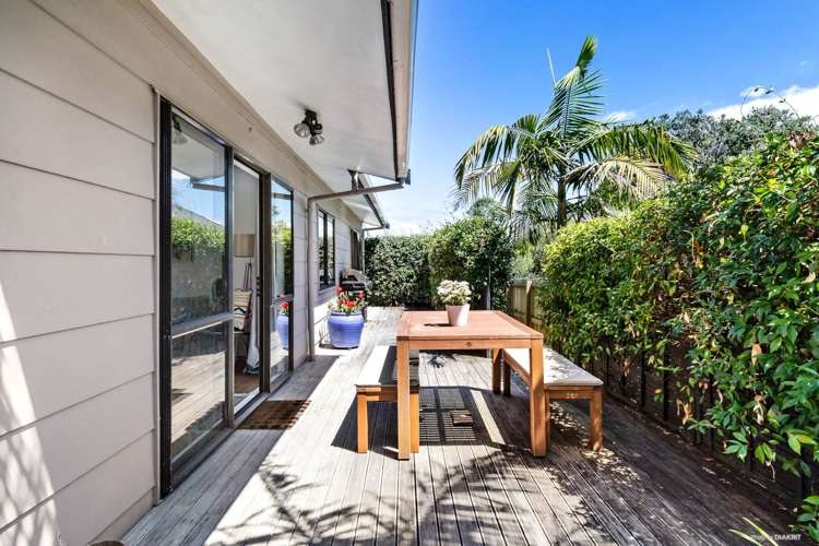 2/7 Fraser Road Narrow Neck_4