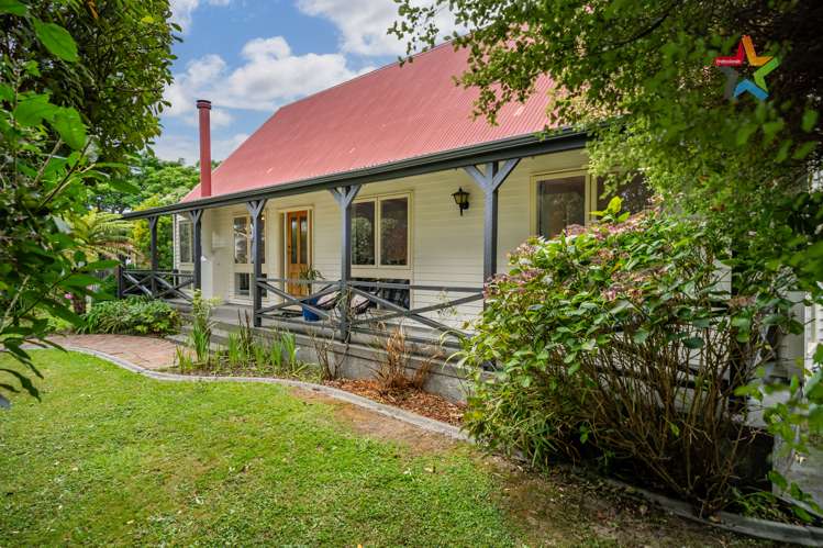 3 Mcenroe Grove Naenae_17