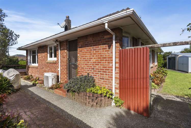 21 Ward Crescent Te Atatu Peninsula_24