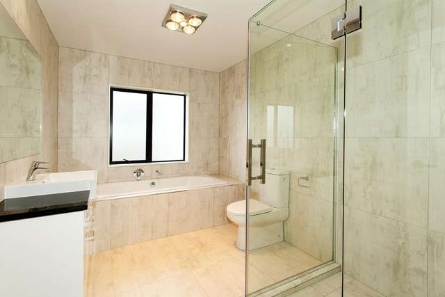 6 Greenlink Rise Long Bay_3